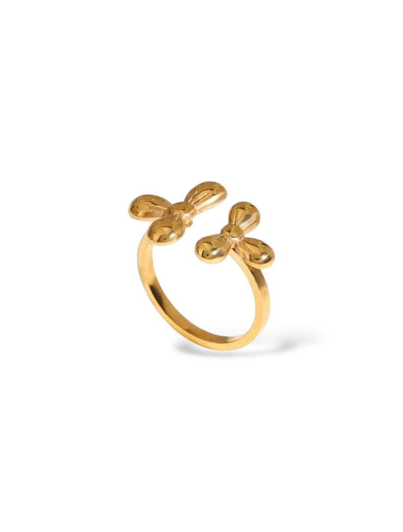 ABSTRACT FLOWER RING